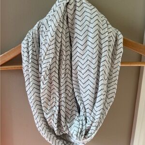 GAP Cream and Navy Knit Infinity, Chevron Scarf